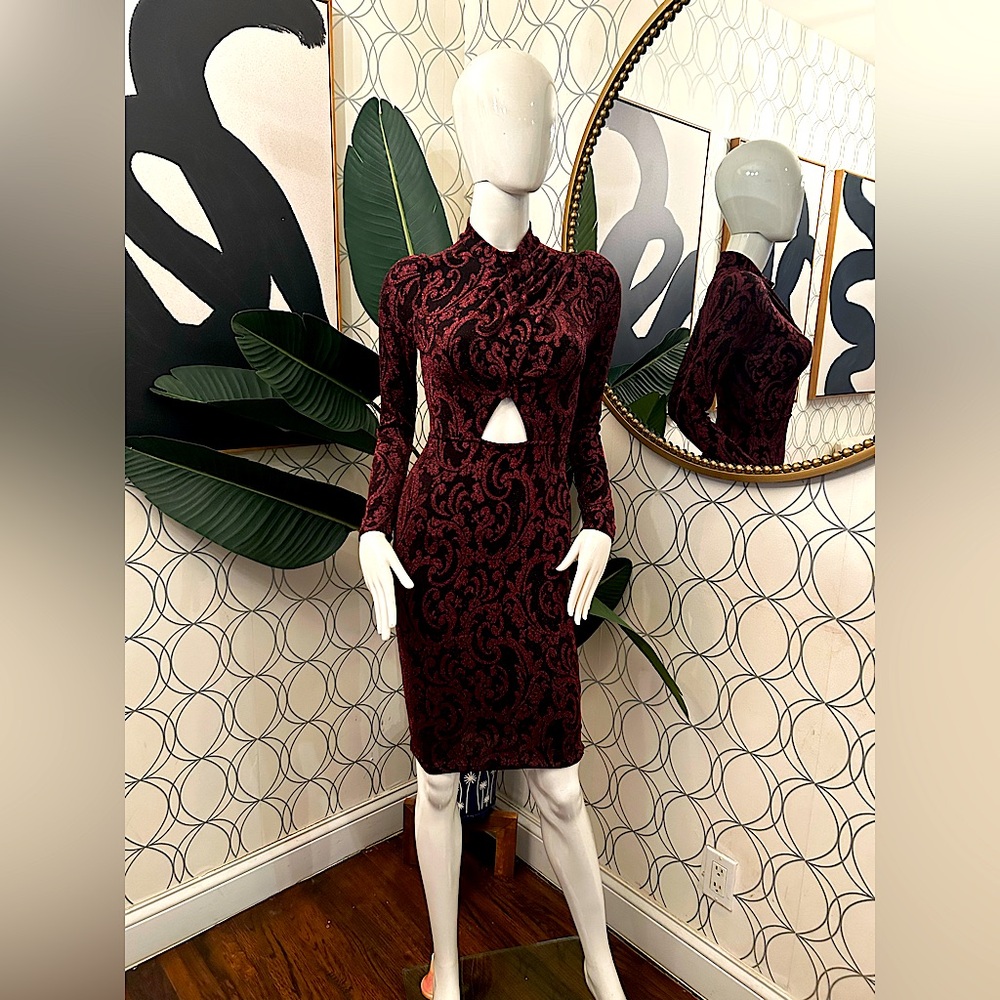 Keyhole dress